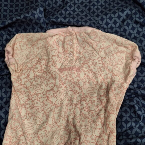 rocawear onesie 6-9 months - Picture 8 of 10